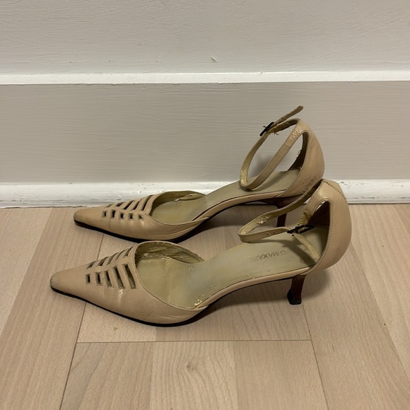 BCBG MAXAZRIA POINTED TOE - Picture 4 of 7